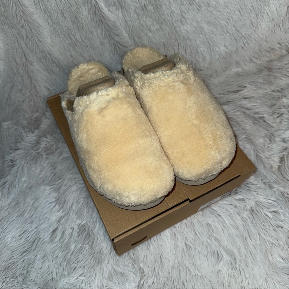UGG Fuzz Sugar Slide
